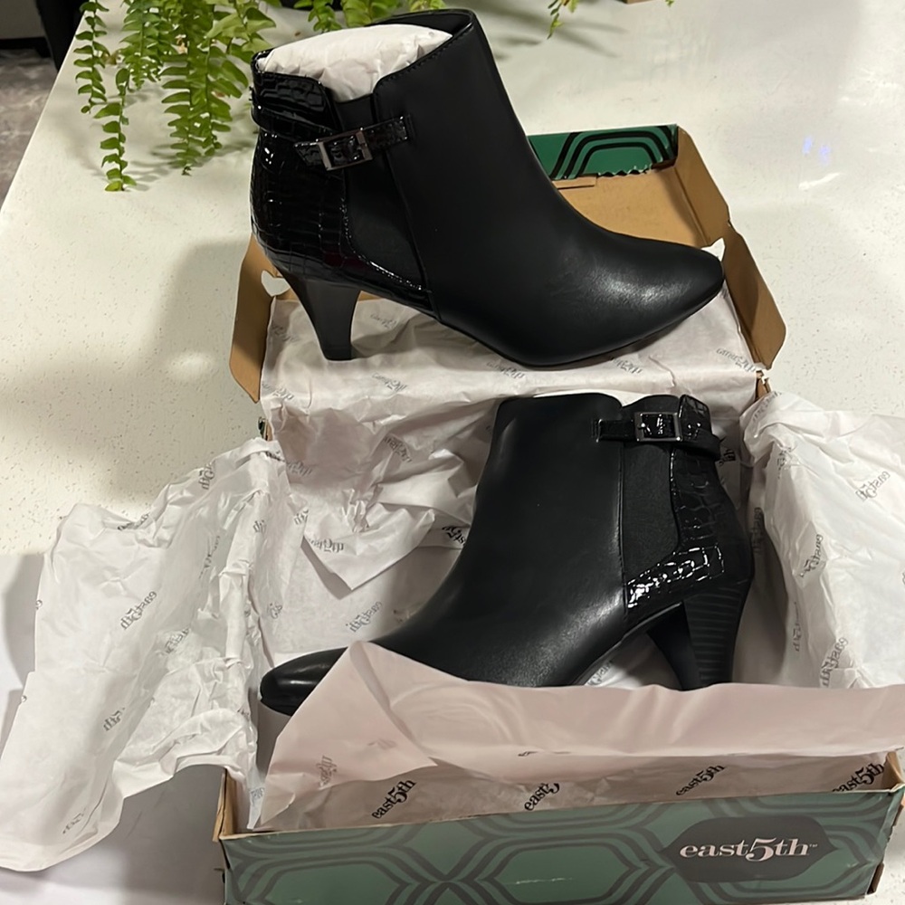 NWT - Brand New Women's Black on Black heeled booties, size 11.